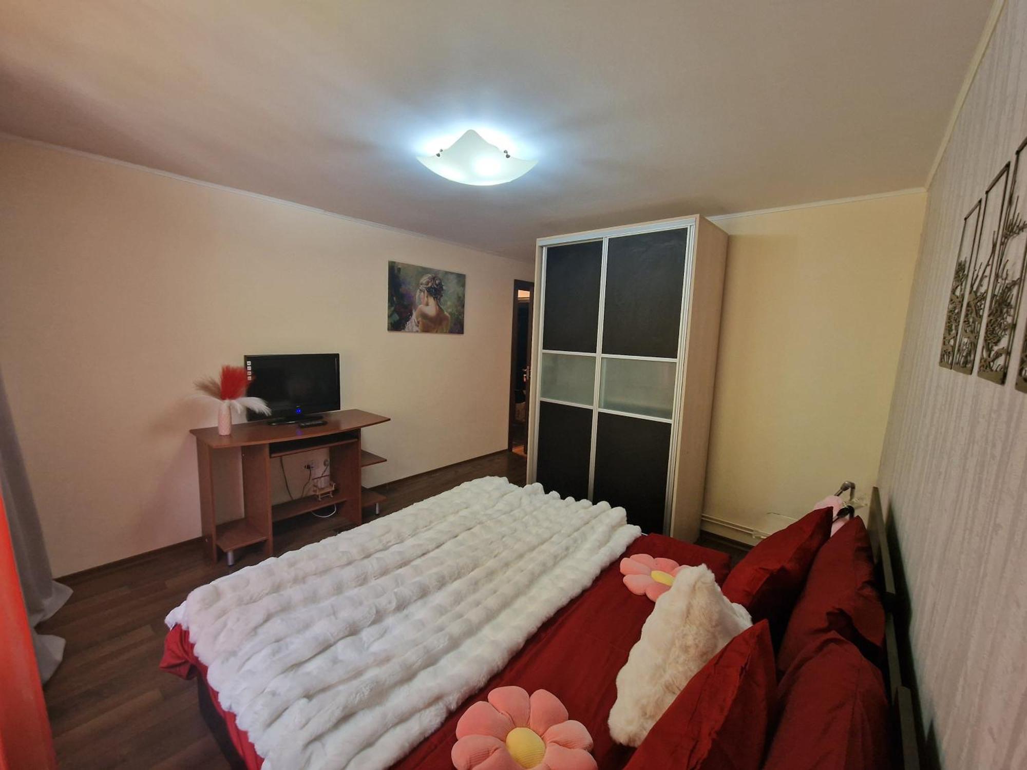 Apartament Red & Yellow Slanic-Moldova Bagian luar foto
