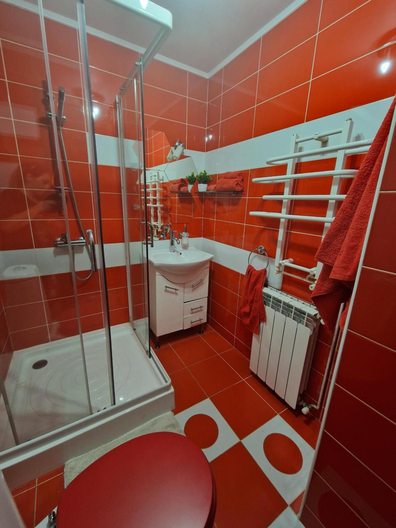 Apartament Red & Yellow Slanic-Moldova Bagian luar foto